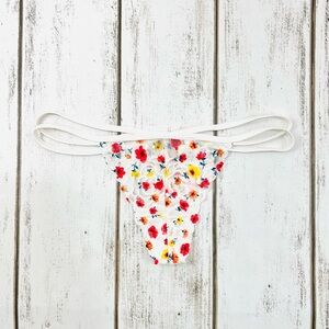 VS PINK Strappy Lace Thong Pantie Medium Retired Rare Style